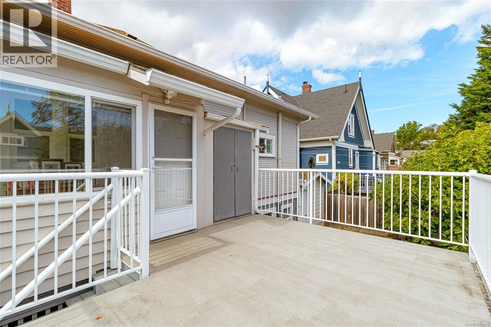 2531 Fernwood Rd