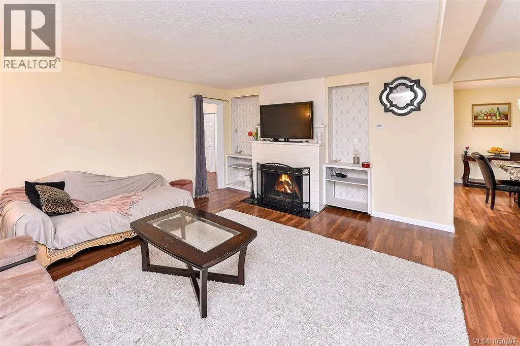 4589 Scarborough Rd
