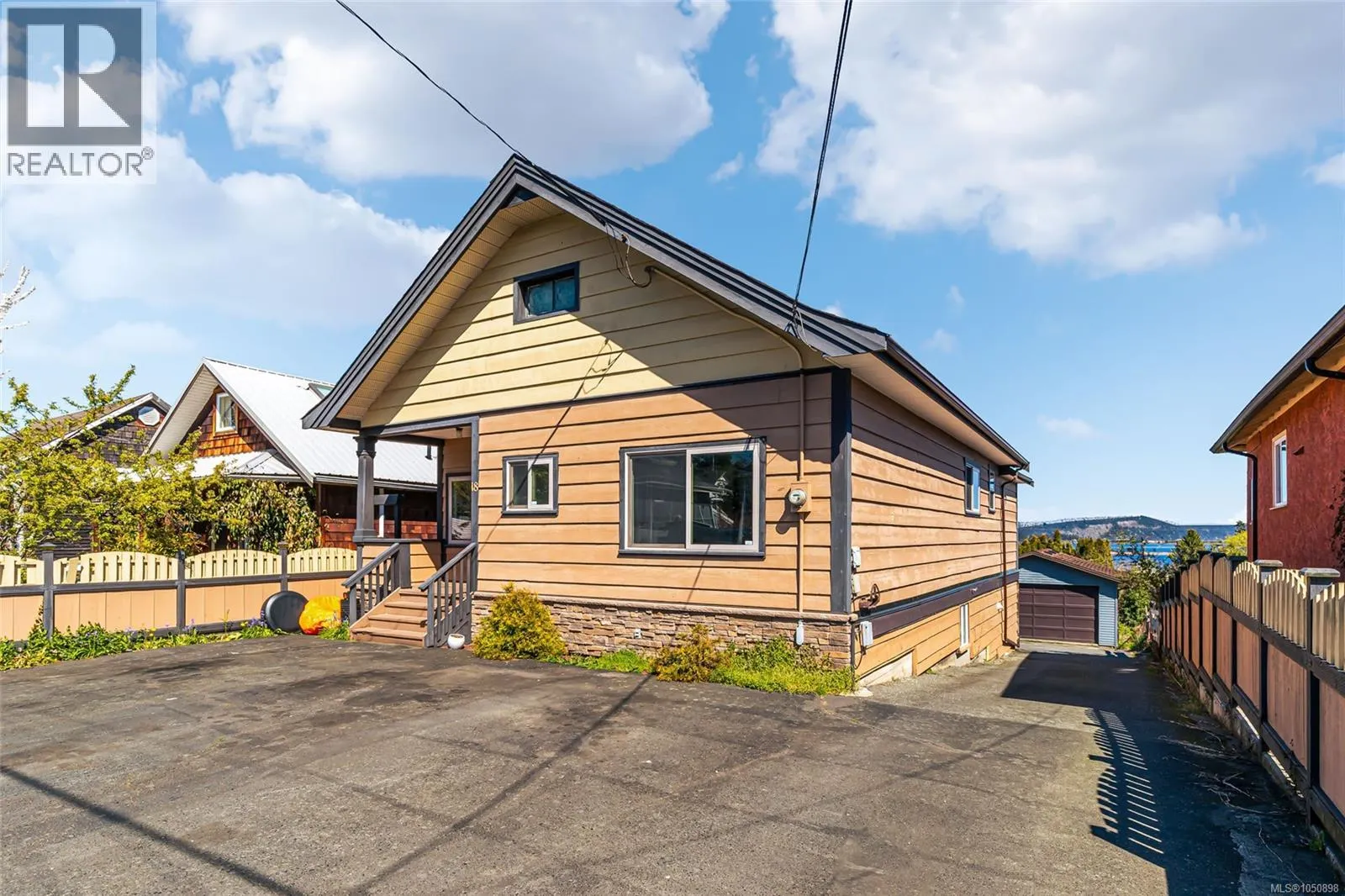 18 Gillespie St S
