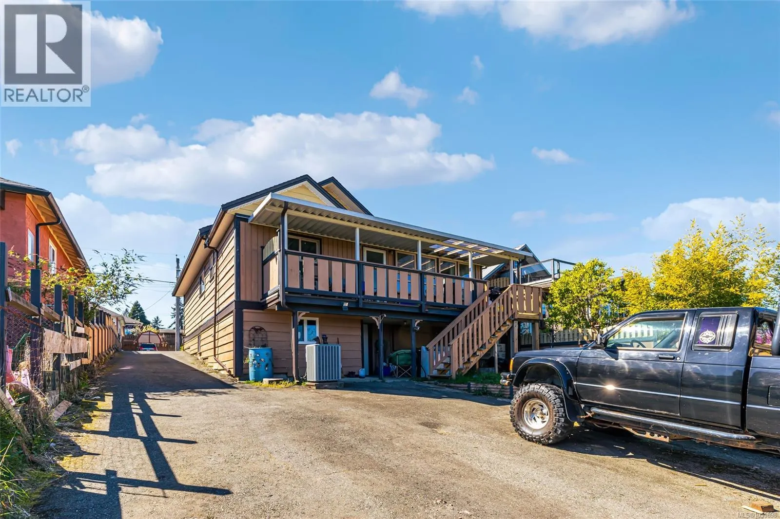18 Gillespie St S