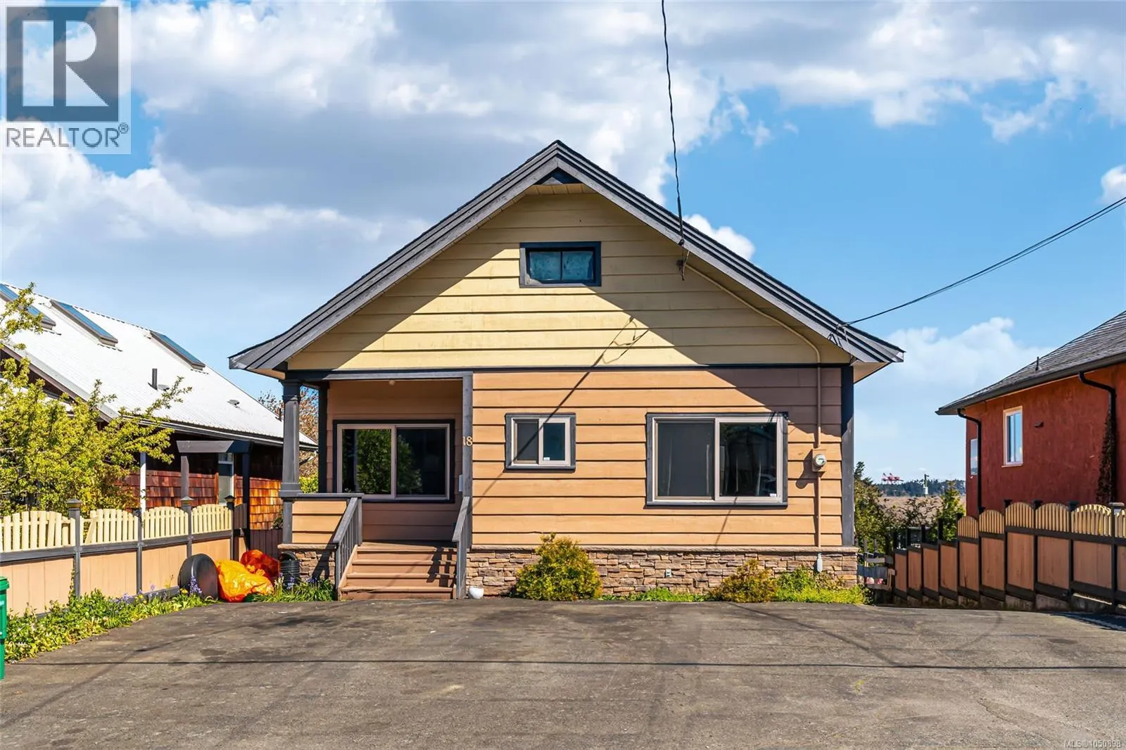 18 Gillespie St S