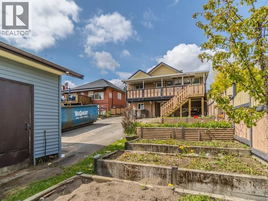 18 Gillespie St S