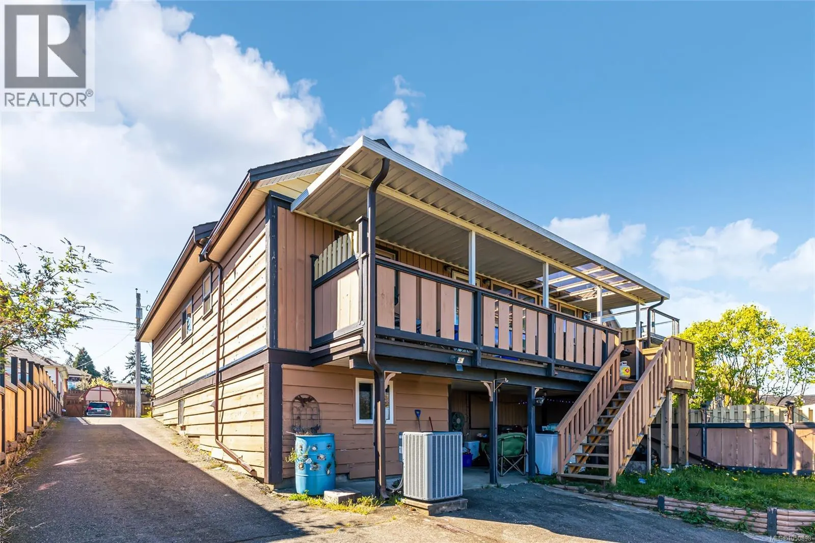 18 Gillespie St S