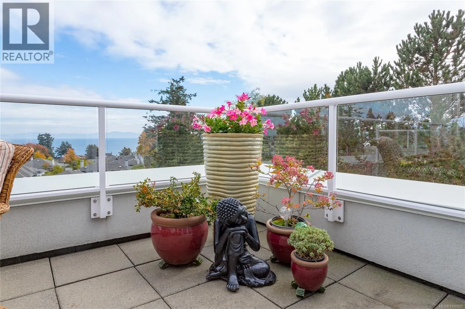 501 5110 Cordova Bay Rd