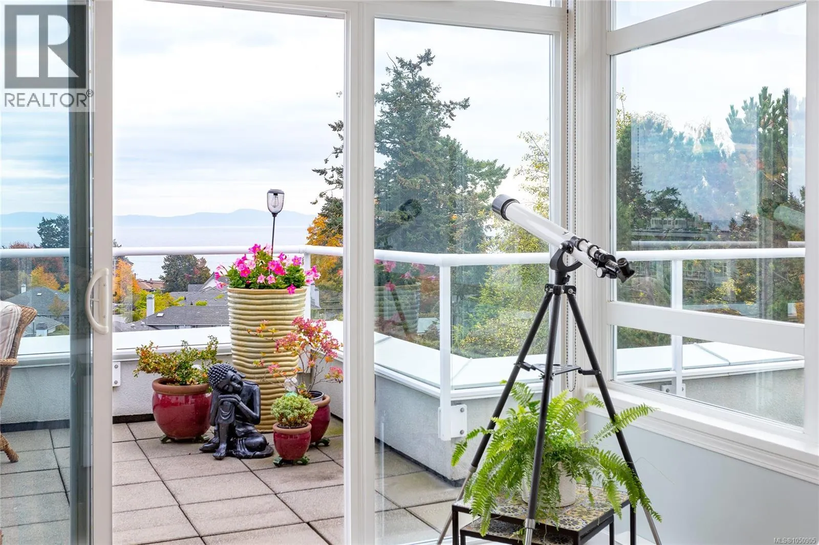 501 5110 Cordova Bay Rd