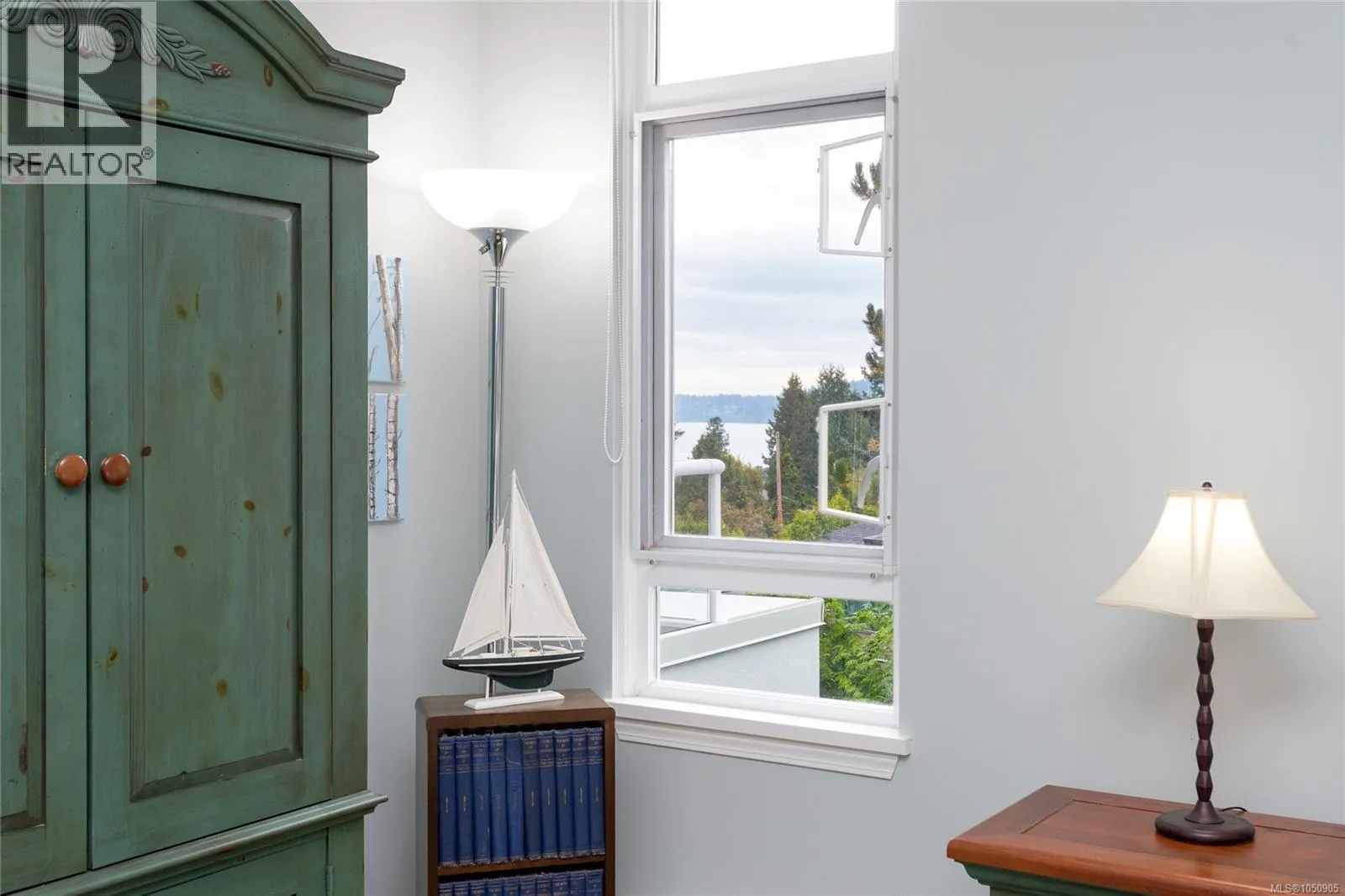 501 5110 Cordova Bay Rd