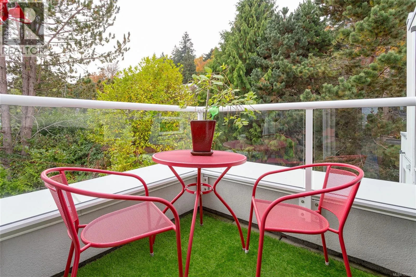 501 5110 Cordova Bay Rd