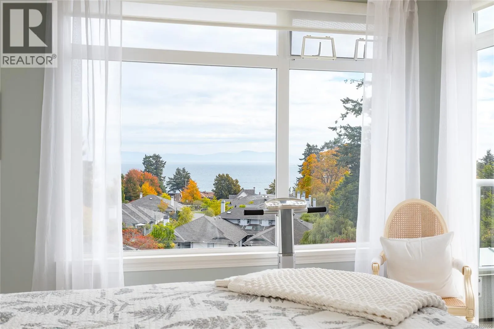 501 5110 Cordova Bay Rd
