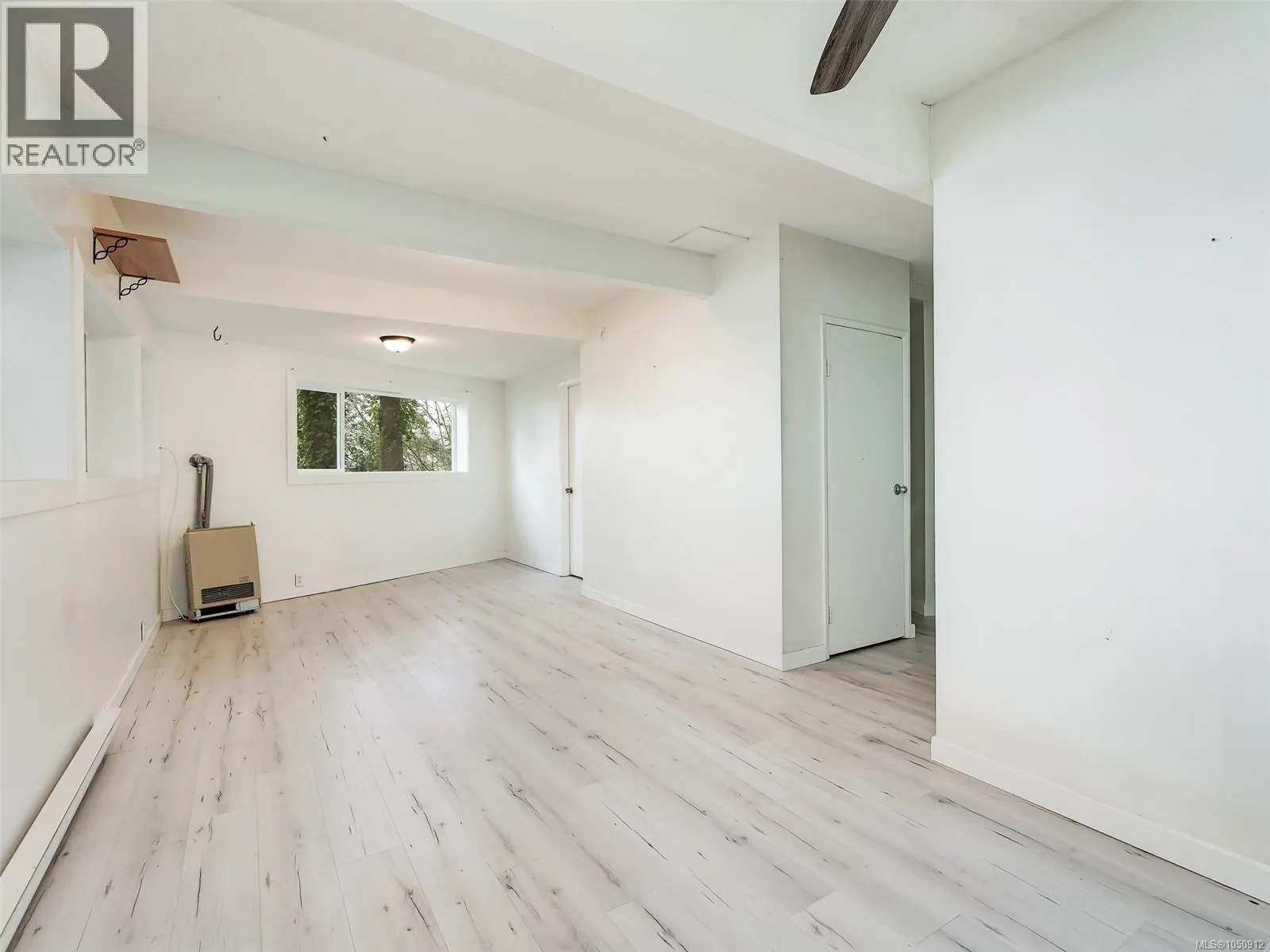 4553 Cordova Bay Rd