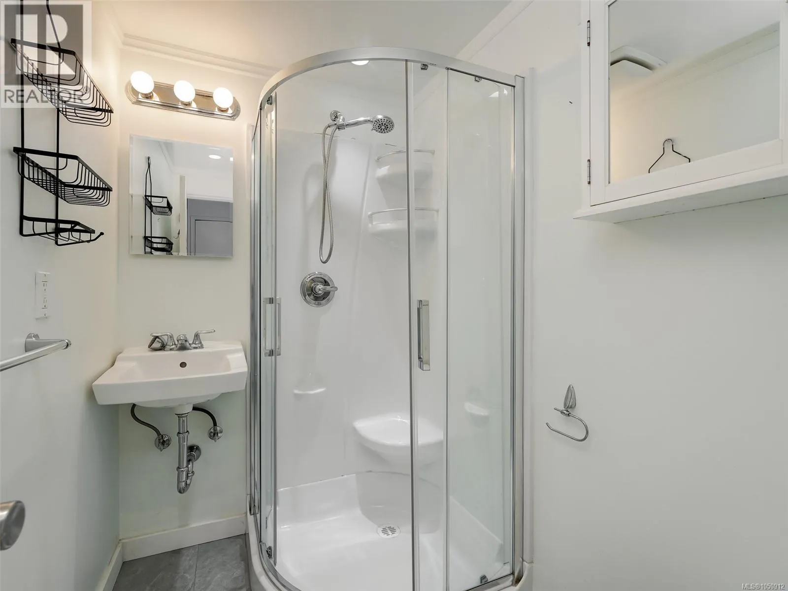 4553 Cordova Bay Rd