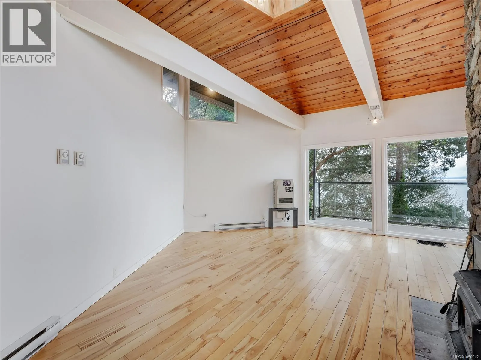 4553 Cordova Bay Rd