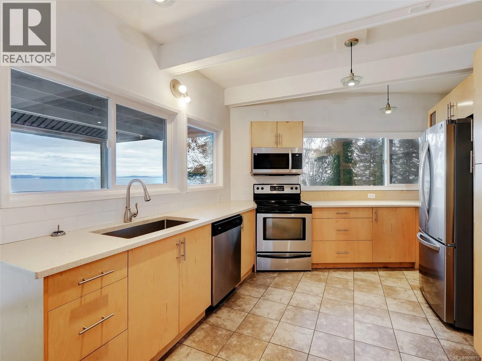 4553 Cordova Bay Rd