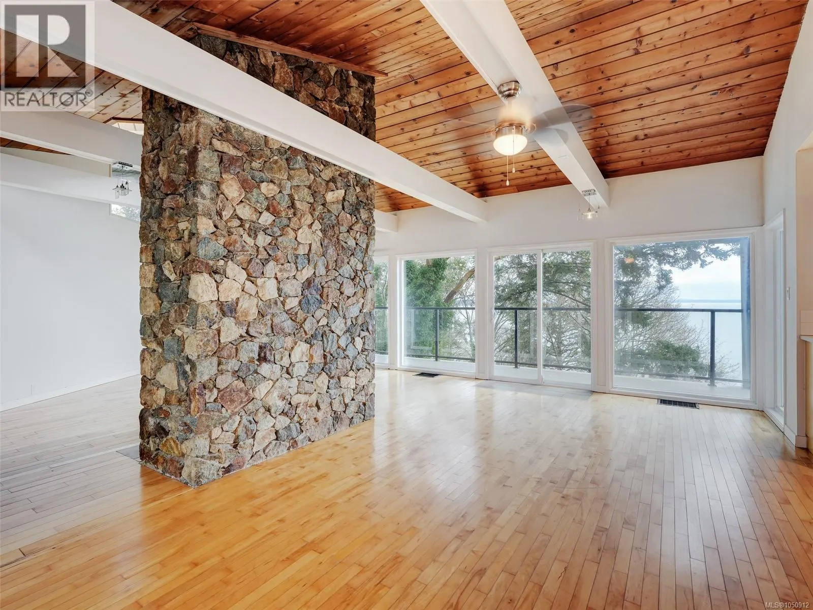 4553 Cordova Bay Rd