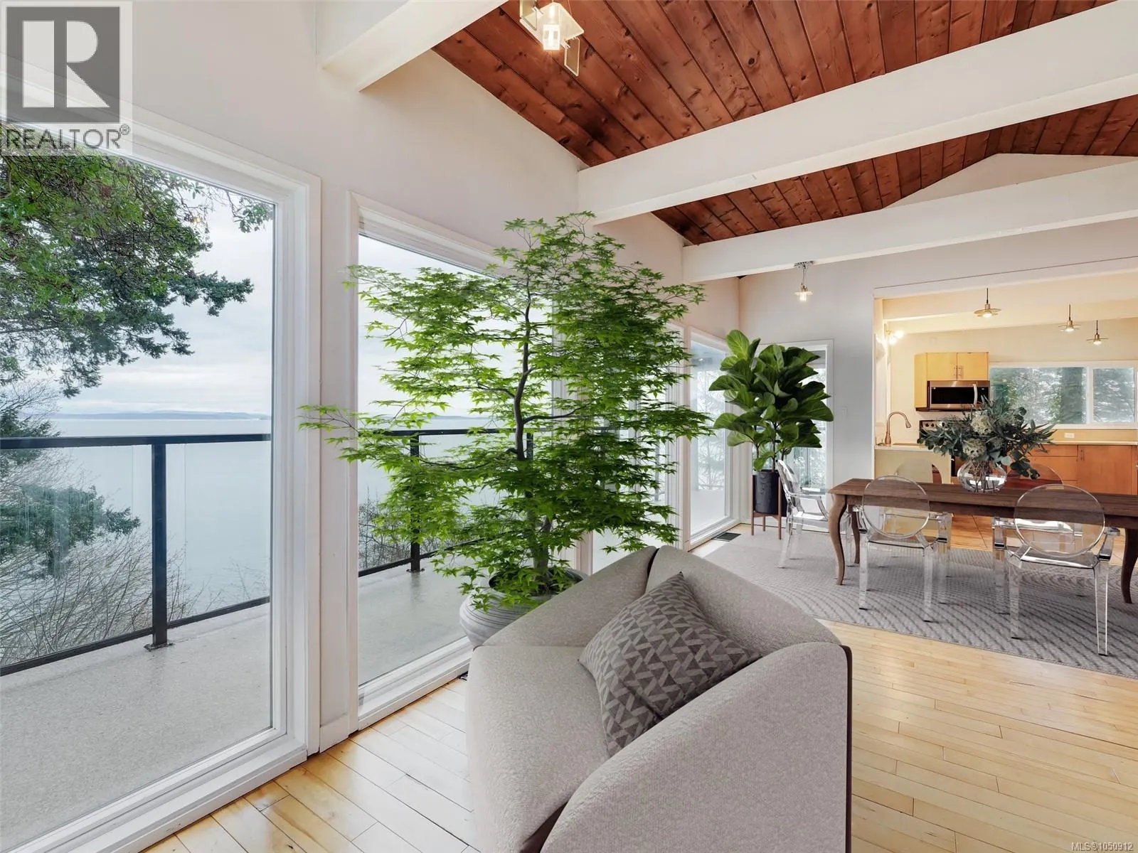 4553 Cordova Bay Rd