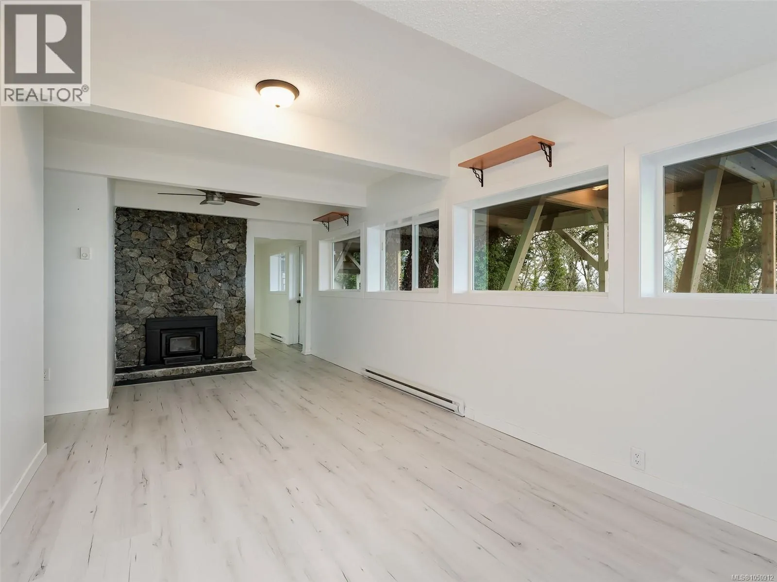 4553 Cordova Bay Rd