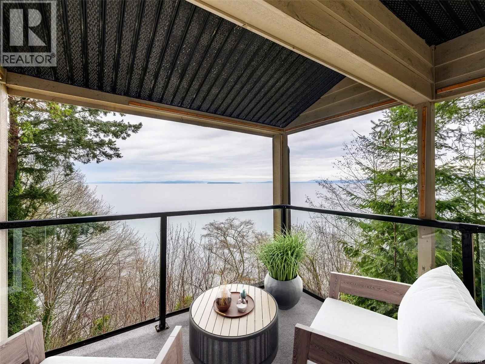4553 Cordova Bay Rd