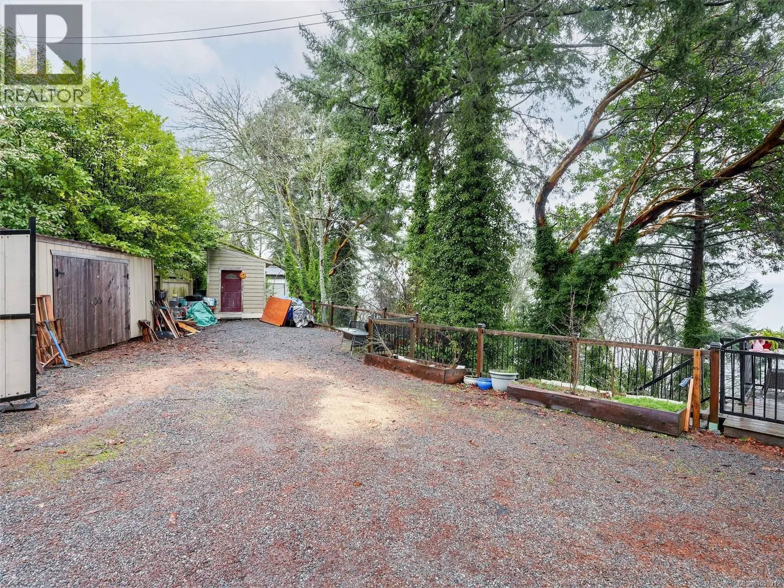4553 Cordova Bay Rd