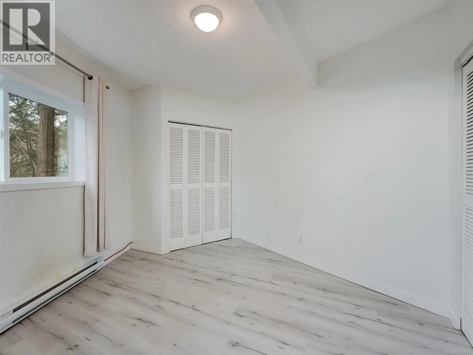 4553 Cordova Bay Rd