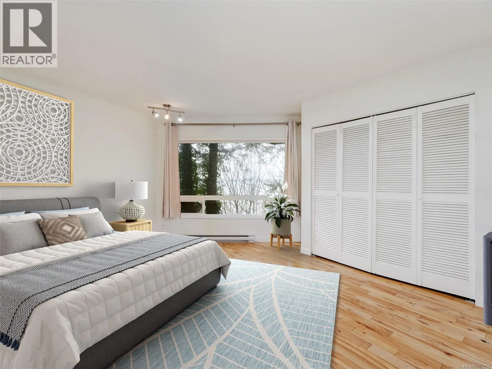 4553 Cordova Bay Rd