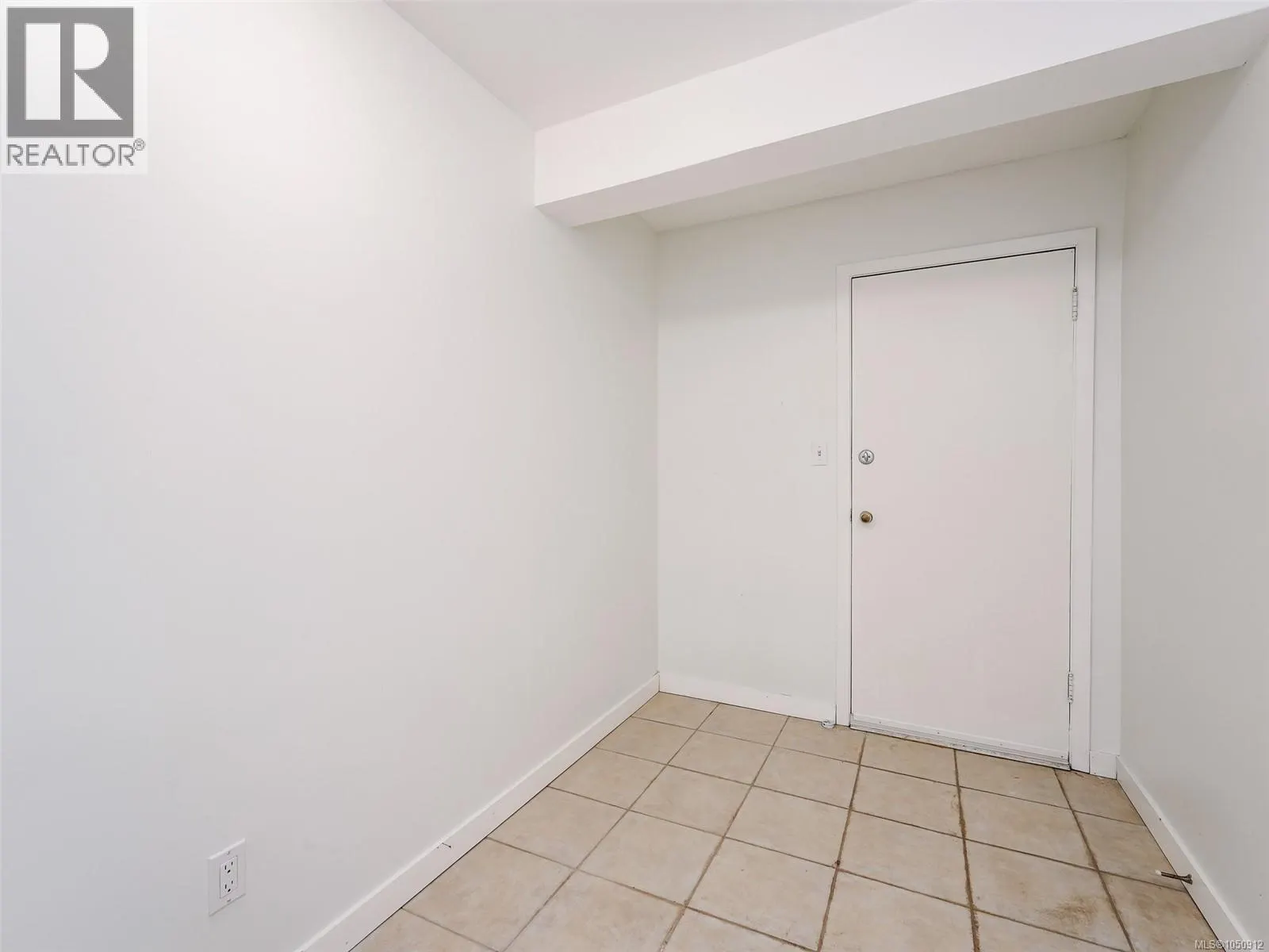 4553 Cordova Bay Rd