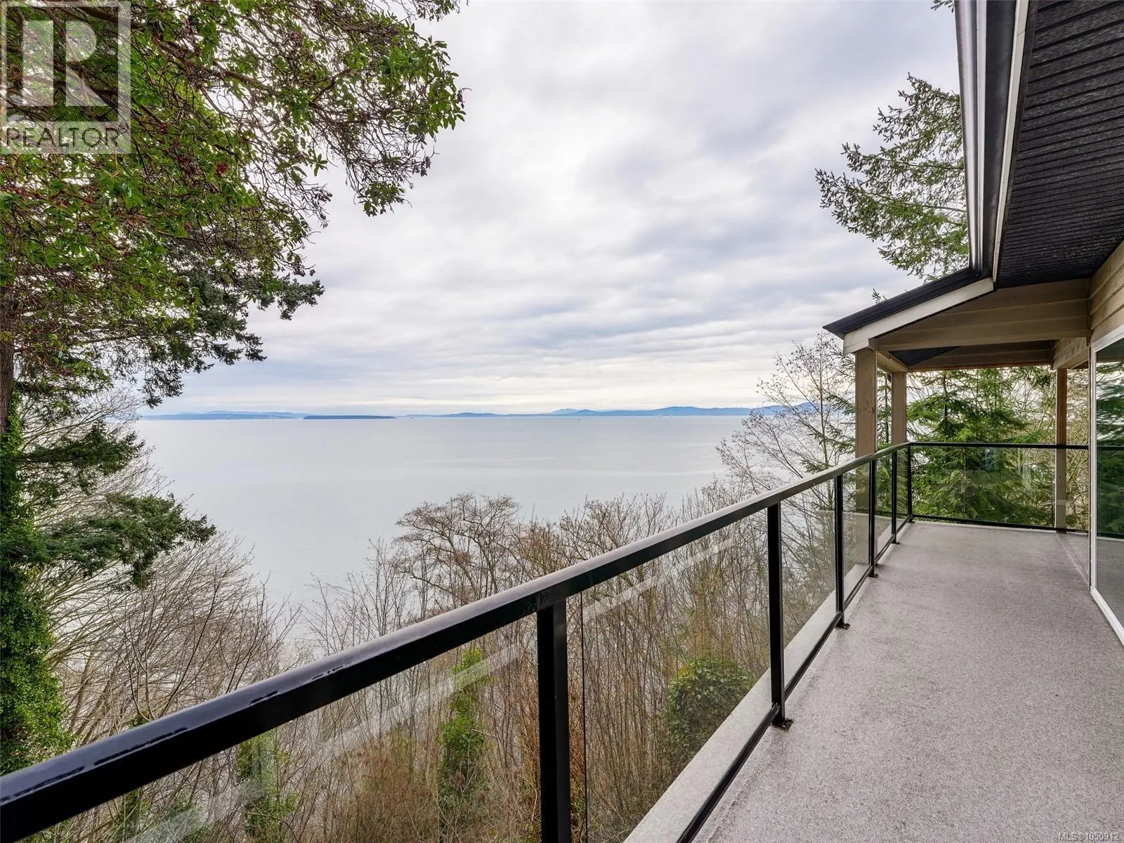 4553 Cordova Bay Rd