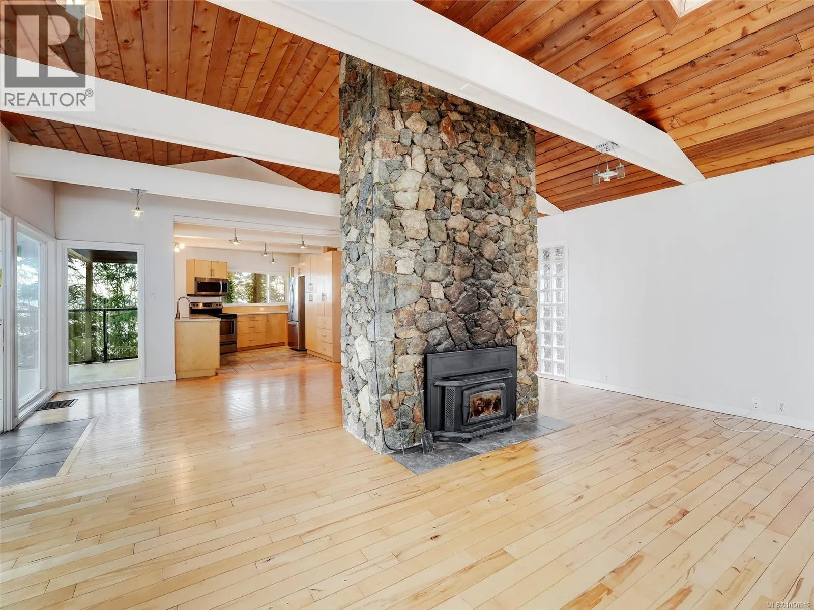 4553 Cordova Bay Rd