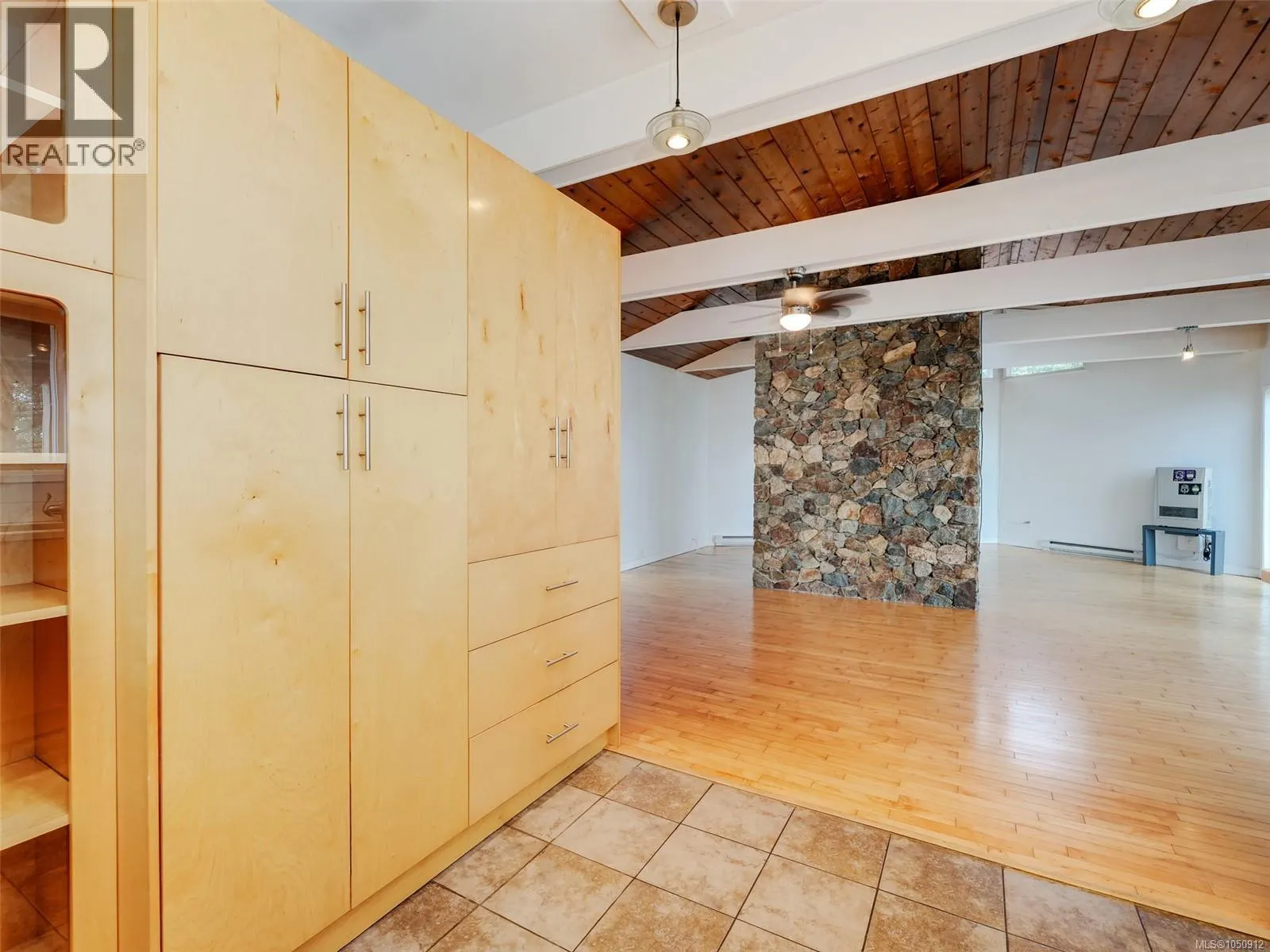 4553 Cordova Bay Rd