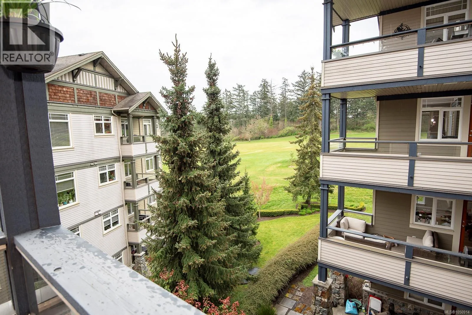 302D 1115 Craigflower Rd