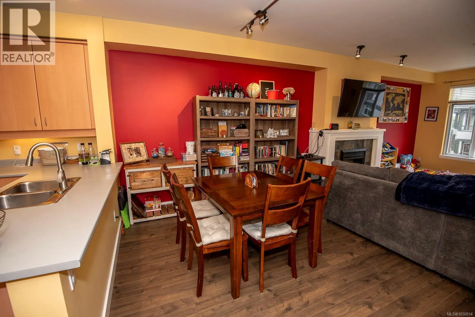 302D 1115 Craigflower Rd