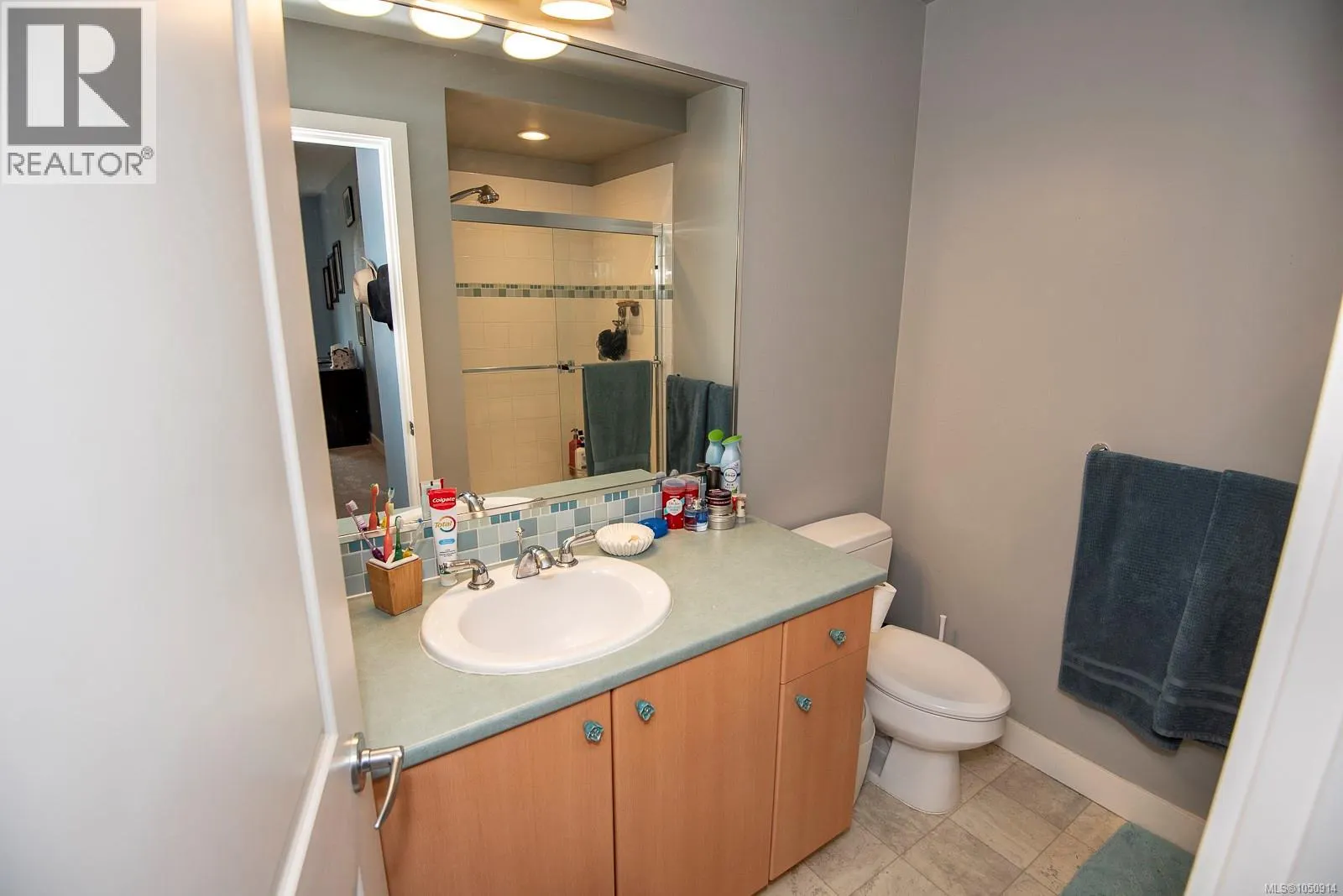 302D 1115 Craigflower Rd