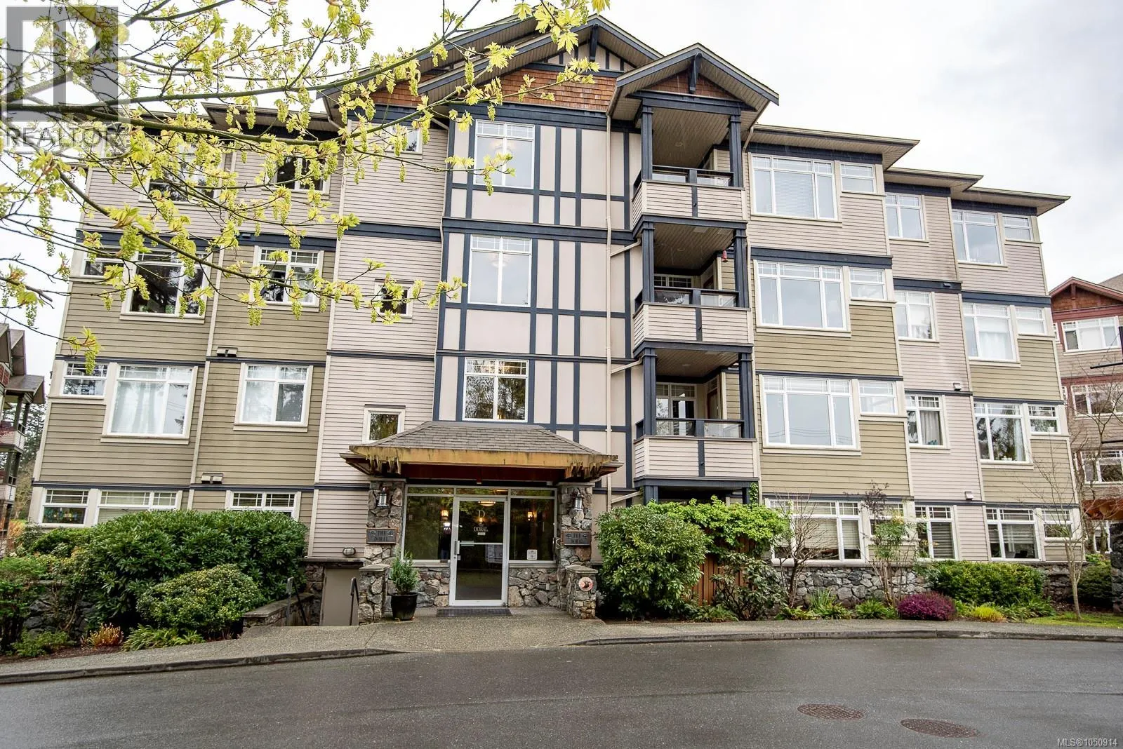 302D 1115 Craigflower Rd
