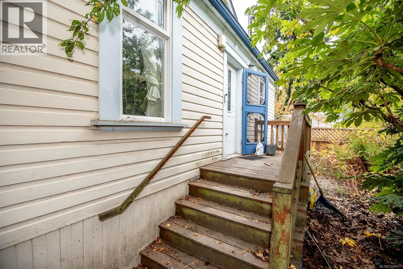 3814 Rowland Ave