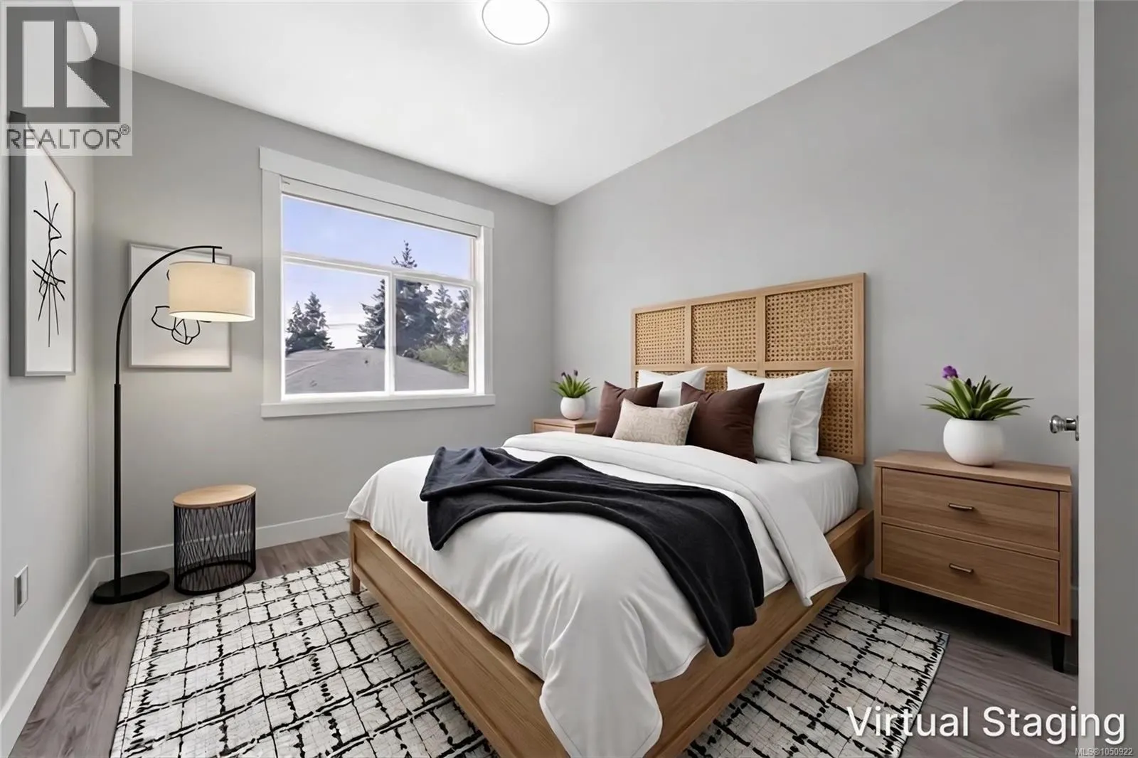 267 Golden Oaks Cres