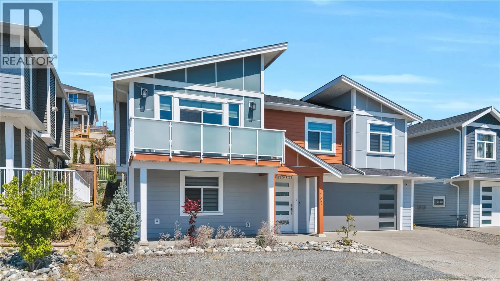 267 Golden Oaks Cres