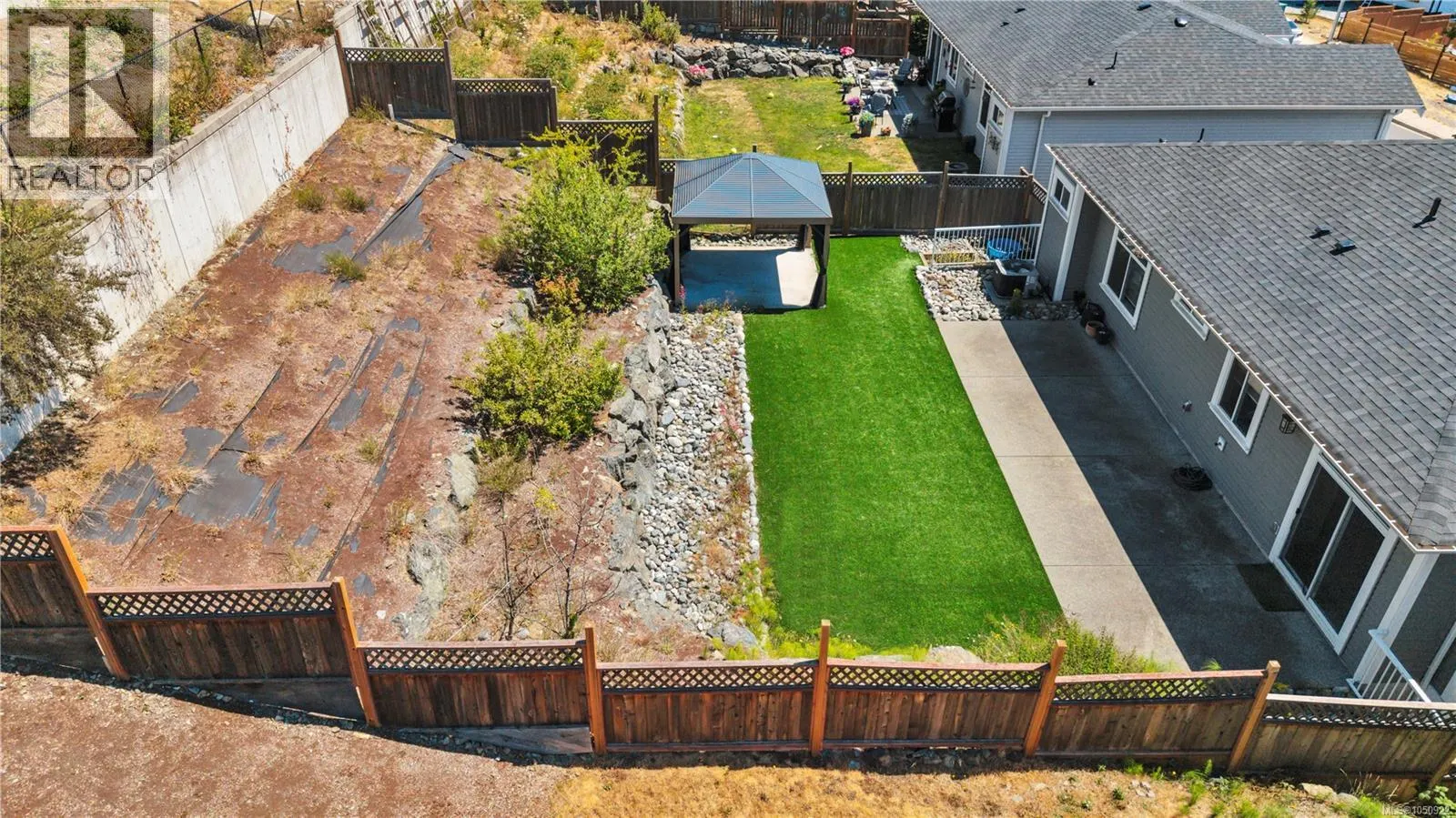 267 Golden Oaks Cres
