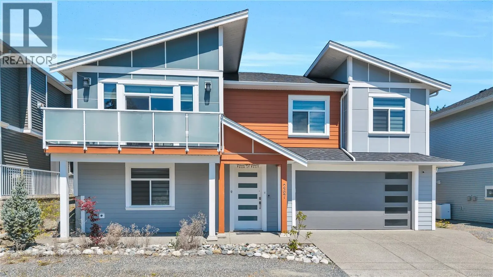 267 Golden Oaks Cres