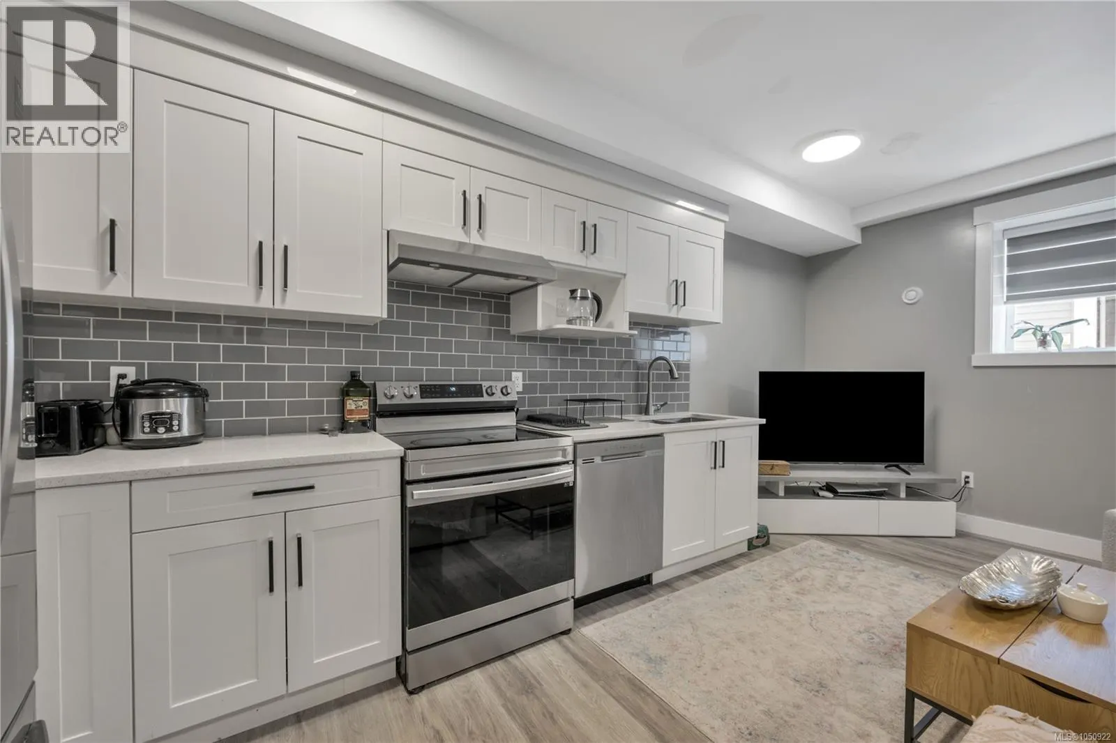 267 Golden Oaks Cres