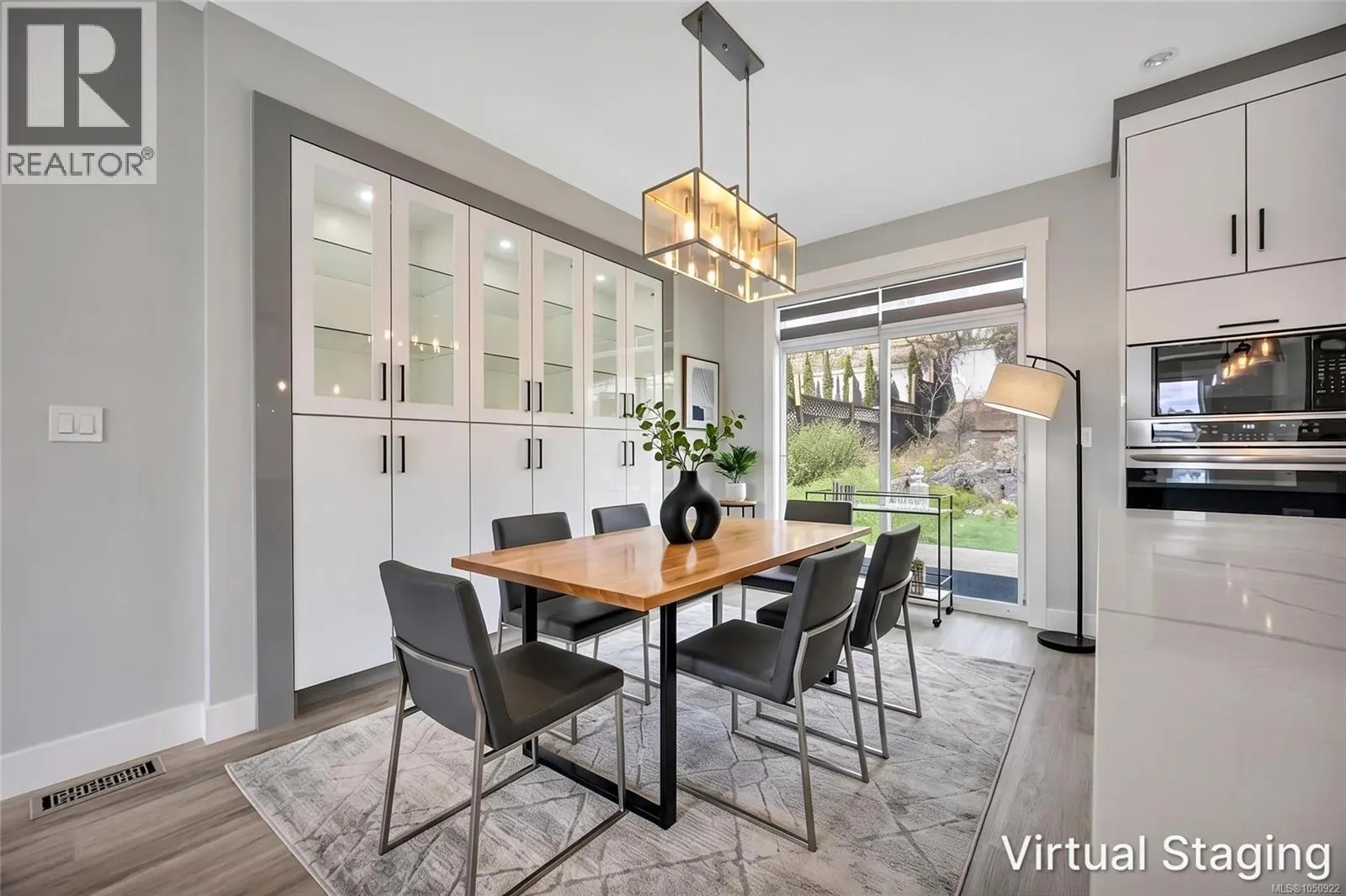 267 Golden Oaks Cres