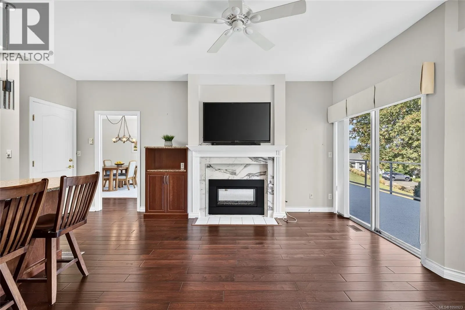 23 4360 Emily Carr Dr