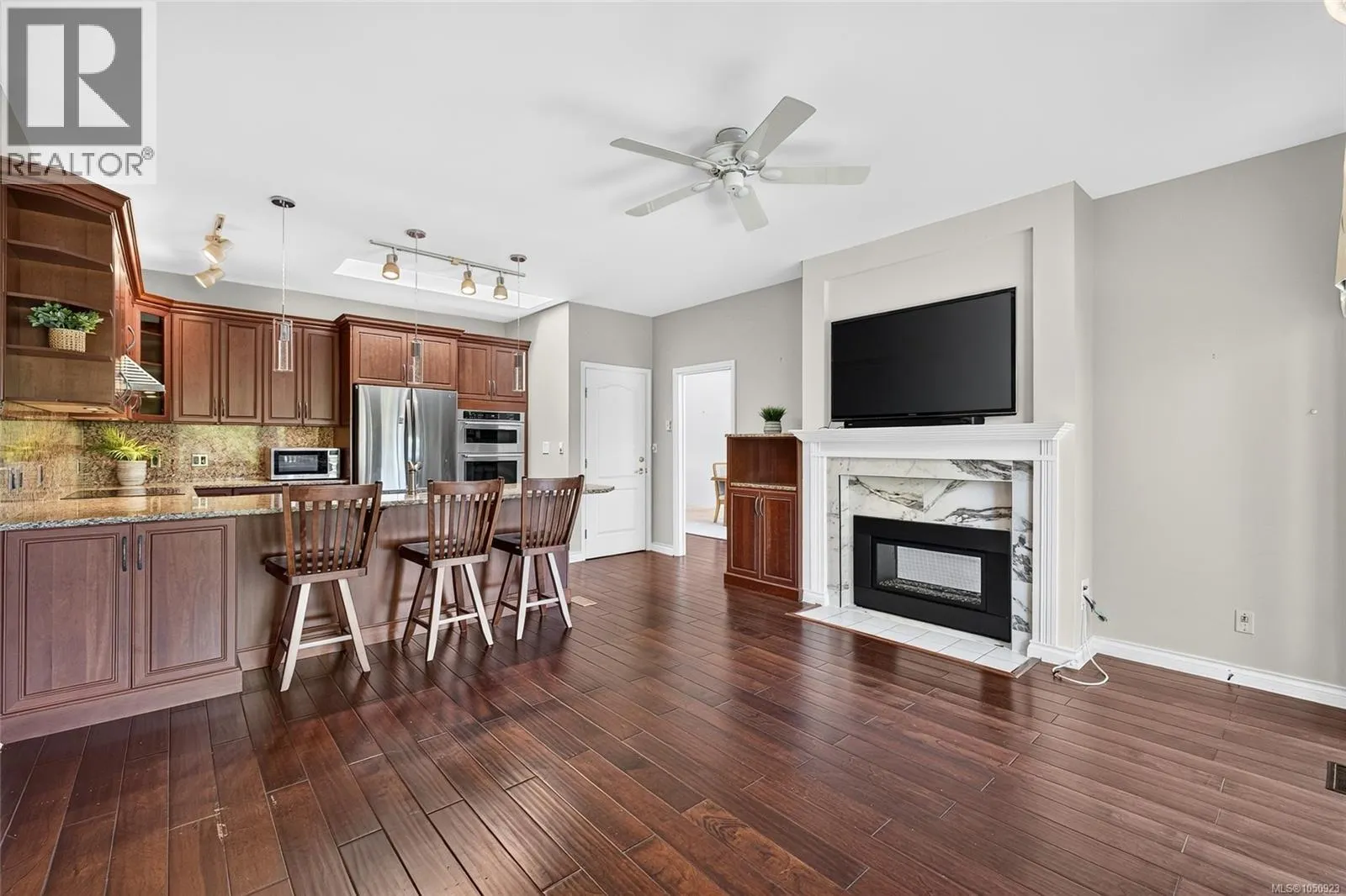 23 4360 Emily Carr Dr