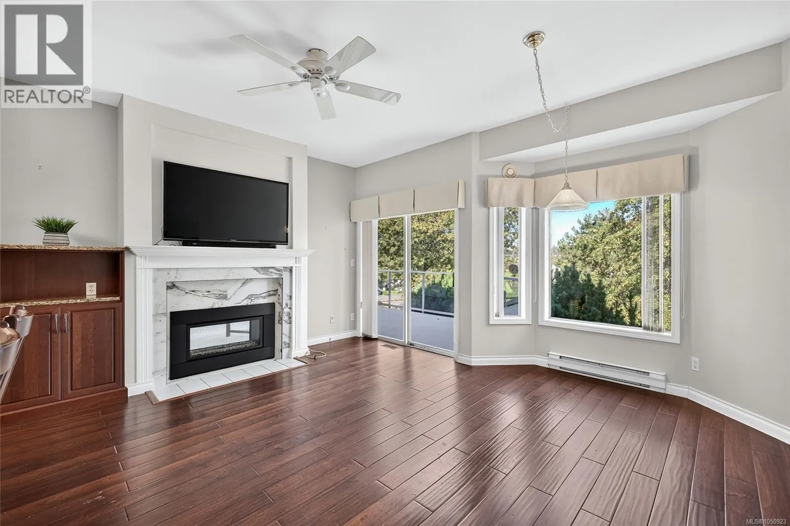 23 4360 Emily Carr Dr