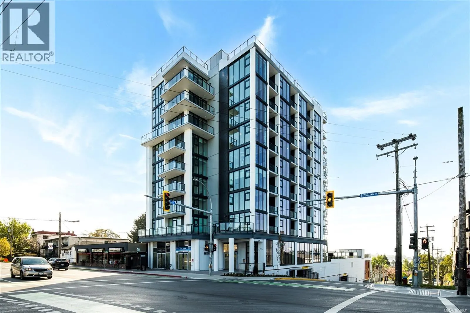807 899 Esquimalt Rd