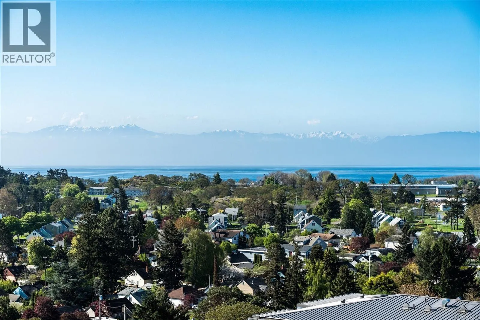 807 899 Esquimalt Rd