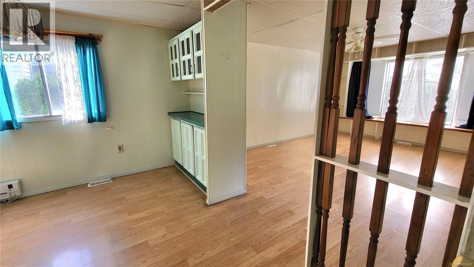 12 1655 Alberni Hwy