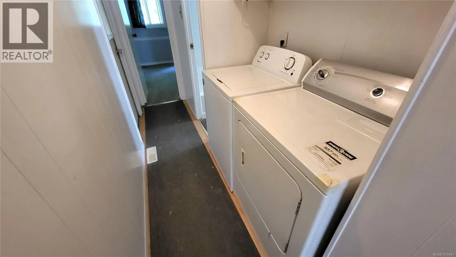 12 1655 Alberni Hwy