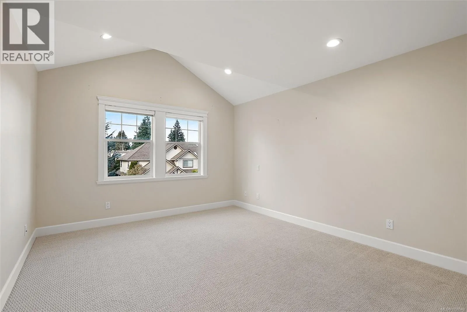 4973 La Quinta Pl
