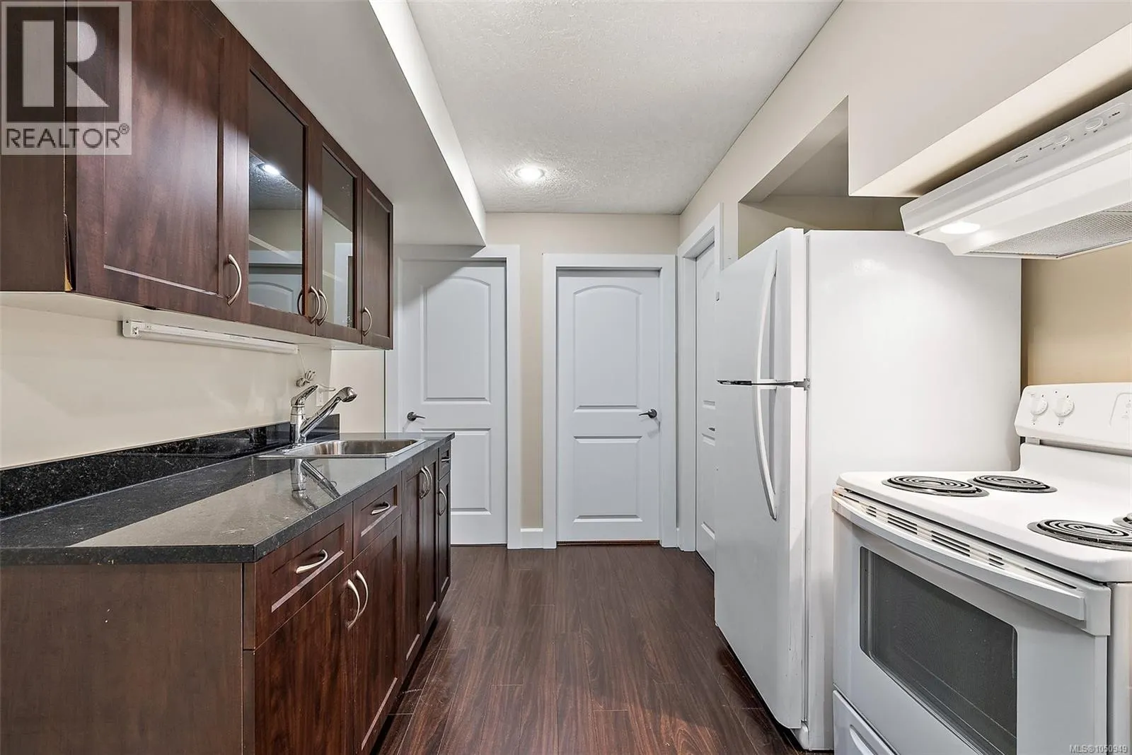 4973 La Quinta Pl