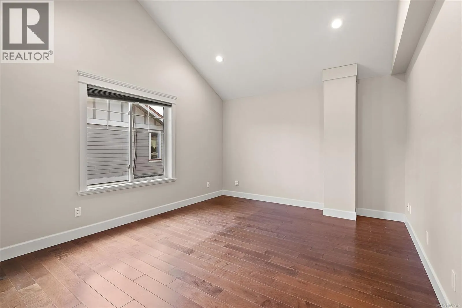 4973 La Quinta Pl