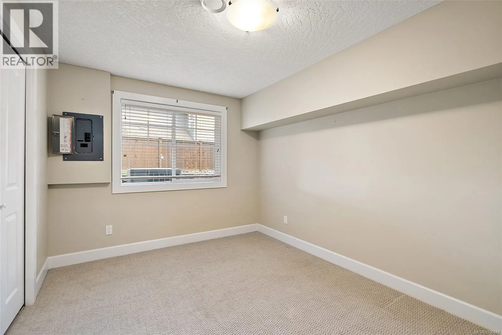 4973 La Quinta Pl
