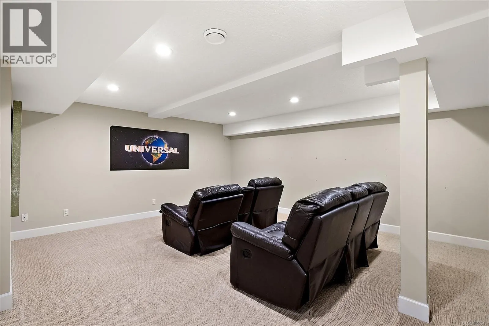 4973 La Quinta Pl